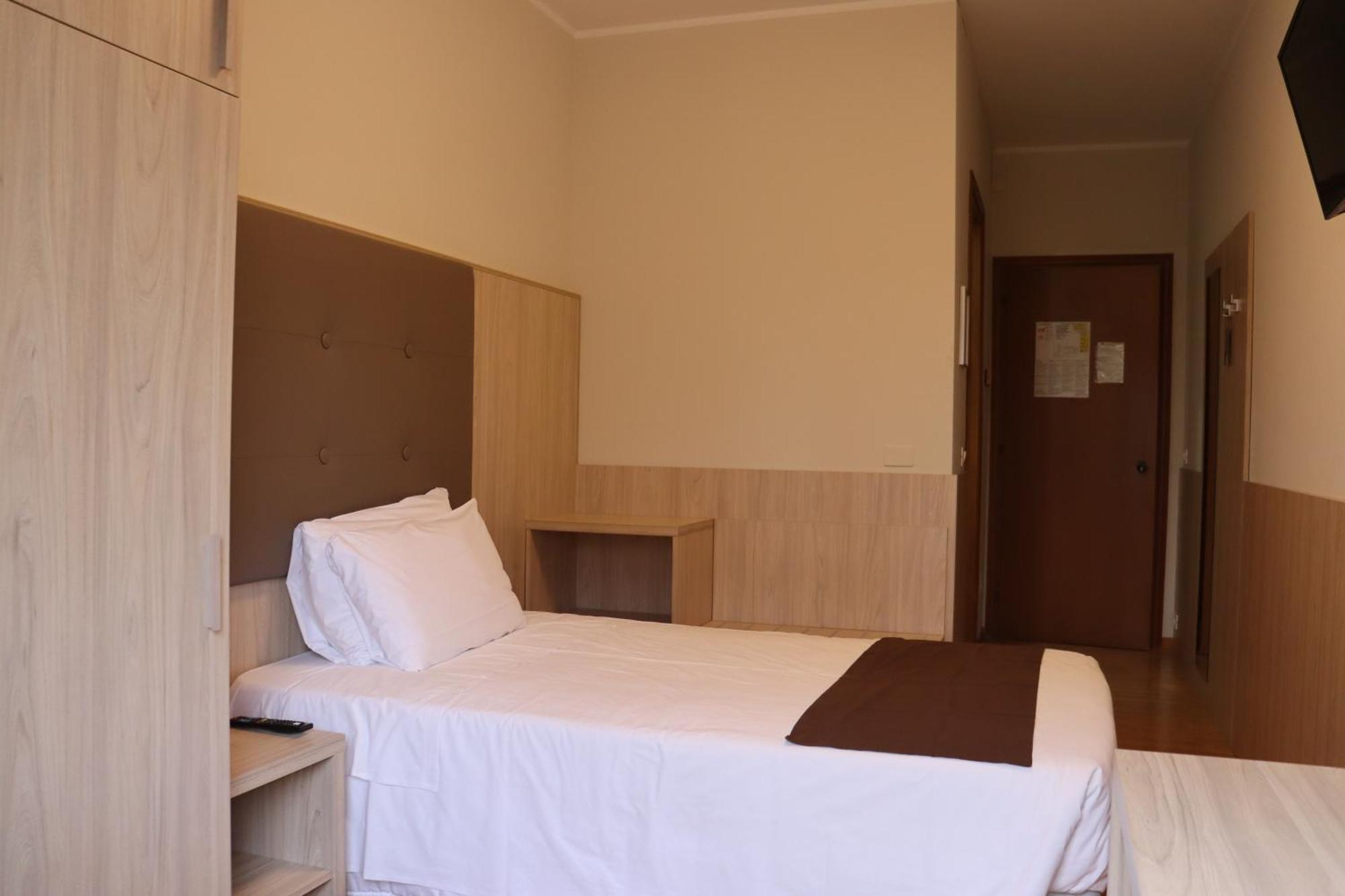 Hotel Montereale Порденоне Экстерьер фото