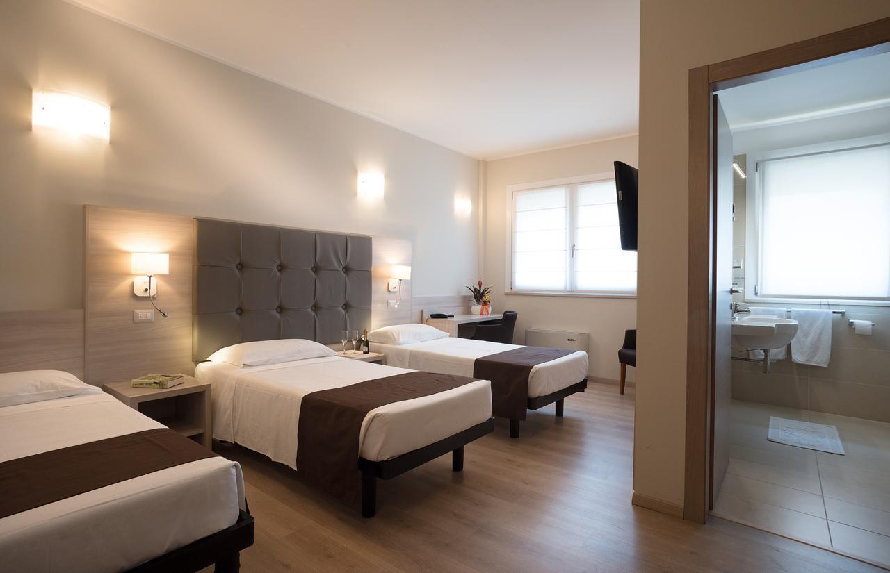 Hotel Montereale Порденоне Экстерьер фото