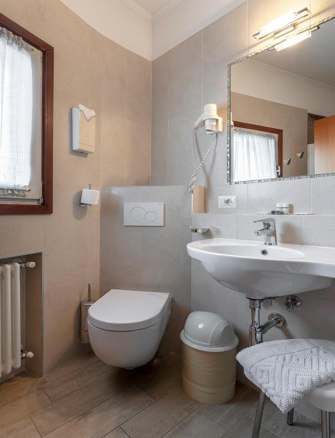 Hotel Montereale Порденоне Экстерьер фото