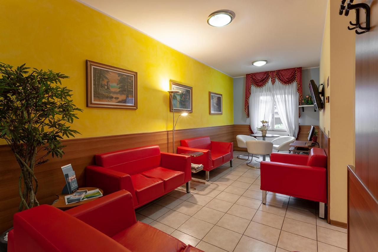 Hotel Montereale Порденоне Экстерьер фото