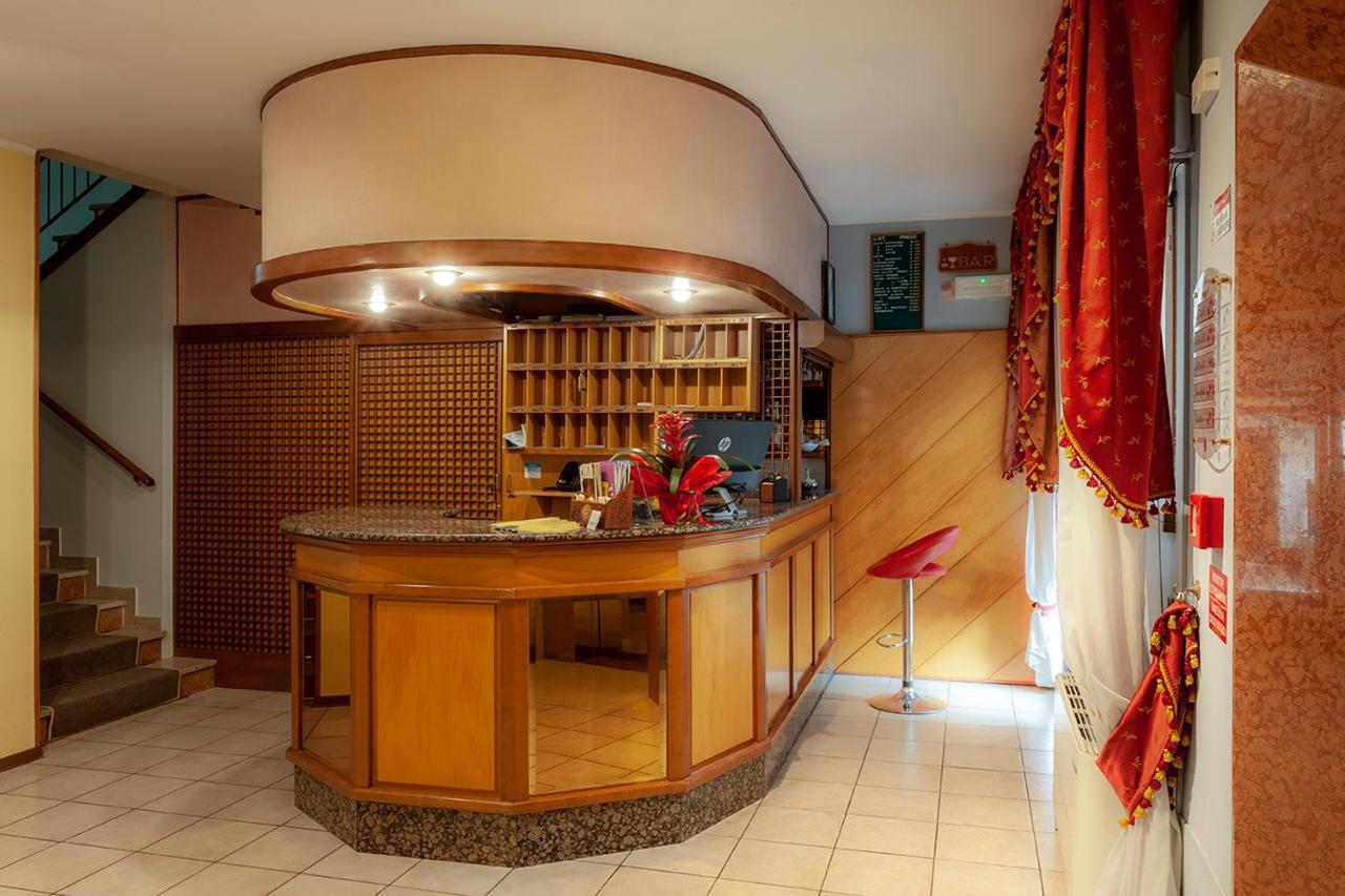 Hotel Montereale Порденоне Экстерьер фото